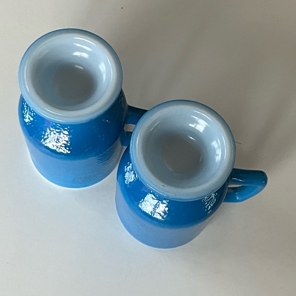 VTG Turquoise blue pebble textured (orange peel) milk glass pedestal mugs - Picture 5 of 9